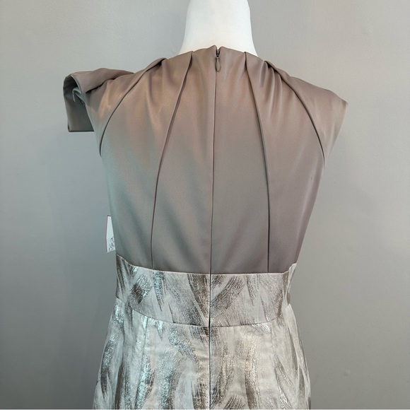 Eliza J NY Gold Mini Sleeveless Embellished Sheath Cocktail Dress Sparkle 8 - Picture 11 of 12